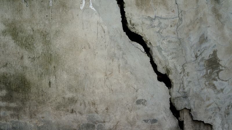 Inspection of Foundation Cracks